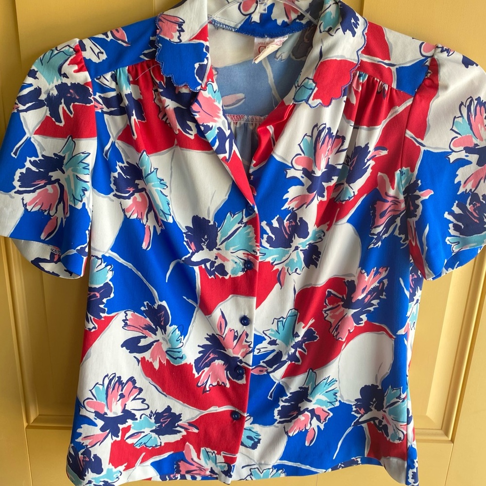 Colorful vintage Graff  button up Floral Women's Blouse - top Red, Blue, White
